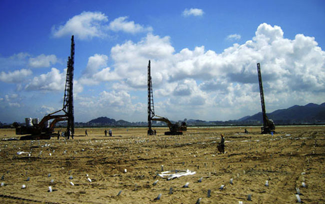 深圳機(jī)場飛行區(qū)擴(kuò)建陸域形成及軟基處理工程